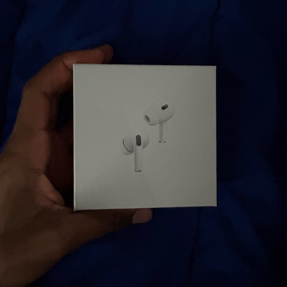 Apple AirPods Pro with White Case
